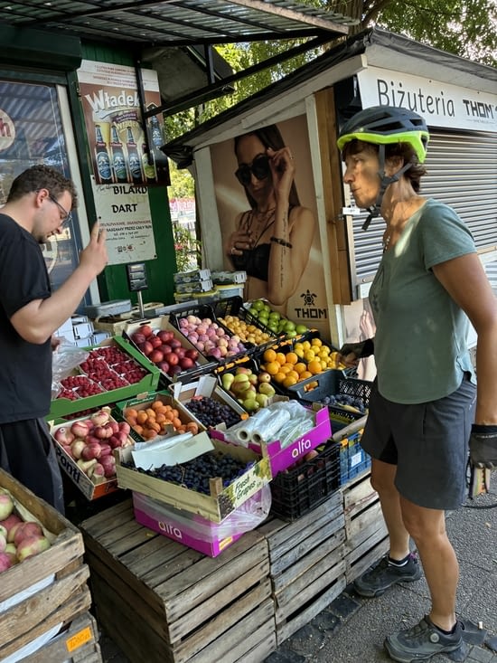 Heureusement pour nous il reste des marchands de fruits et légumes