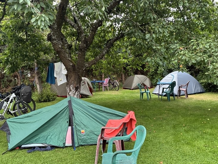Heureusement, joli camping le soir après 101 kms par forte chaleur.