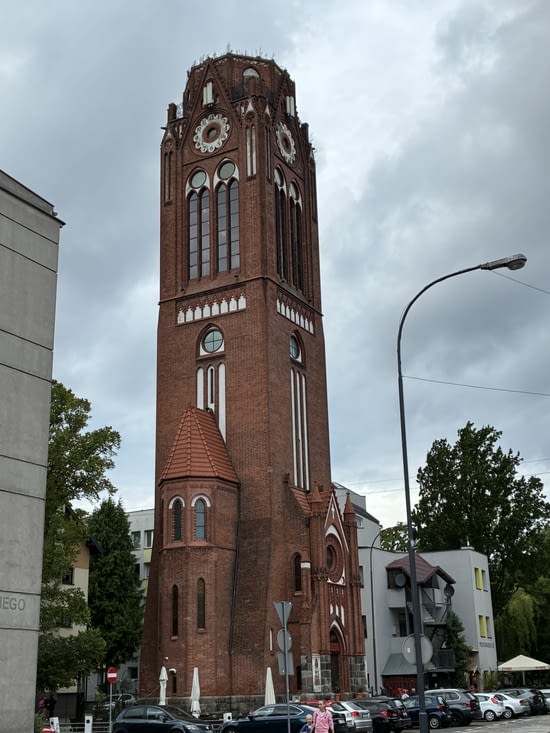 La tour Martin Luther est tout ce qui reste de l’église éponyme, détruite en mars 1945.