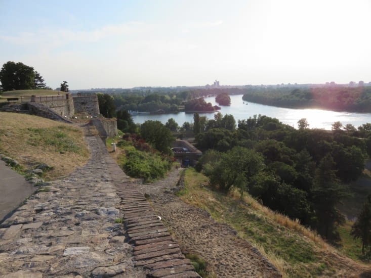 Le fort à Belgrade offre une jolie vue du Danube, non?