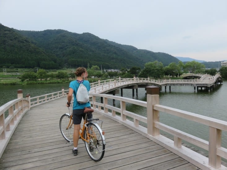 Sur un mama-chan (vélo basique), avant Takashima.