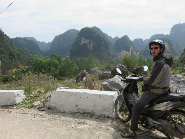 Ça,  c'est l'île de Cat Bat, et Clement le kéké