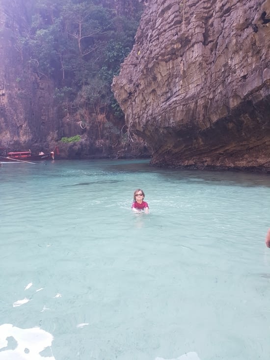 Baignade dans une petite crique isolée sympathique !