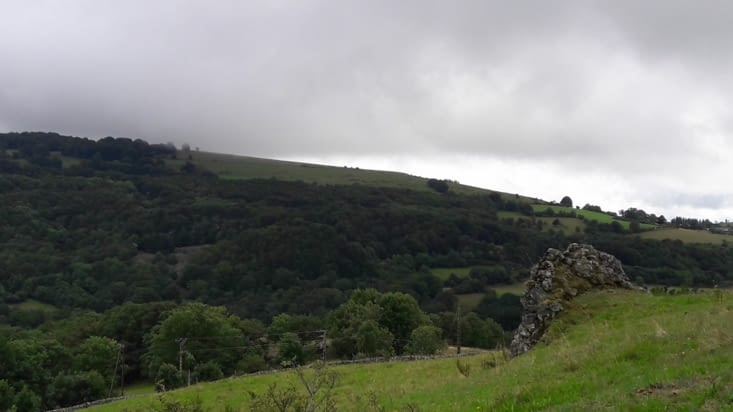 Mais le ciel reste chargé...