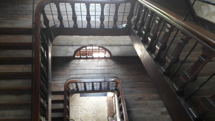 Son bel escalier d'origine renové