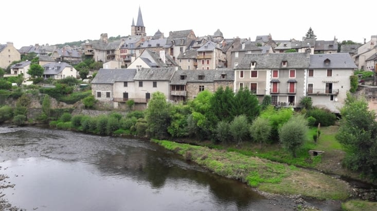 Départ de Saint Côme d'Olt - classé "plus beaux villages de France"