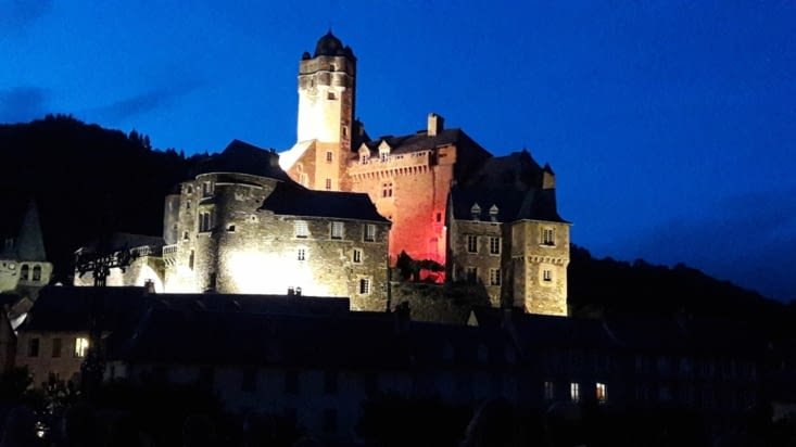 Nocturne reconstitution historique sons et lumières sur le chateau