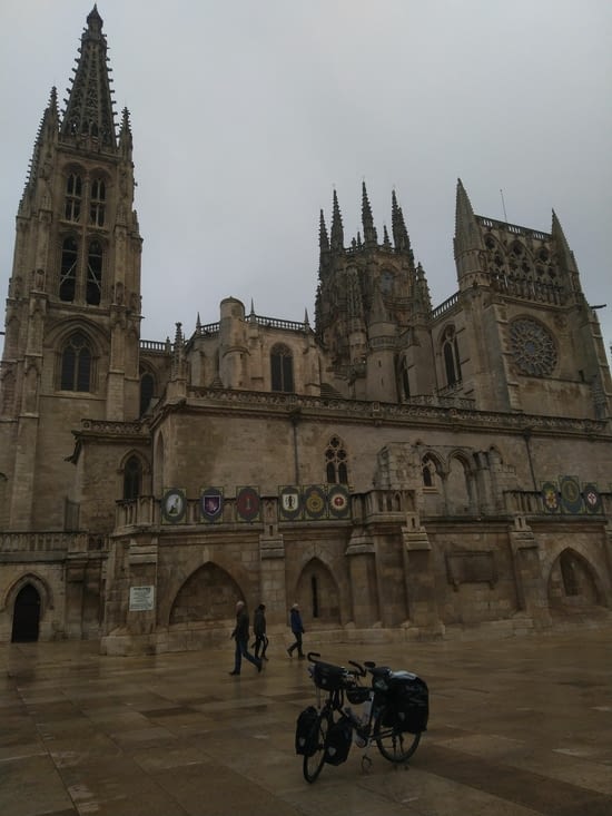 Mais en vrai c'est la Cathédrale de Burgos qui gagne !!