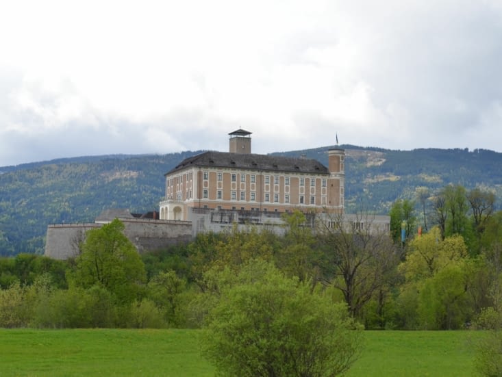 Château sur la route de Graz