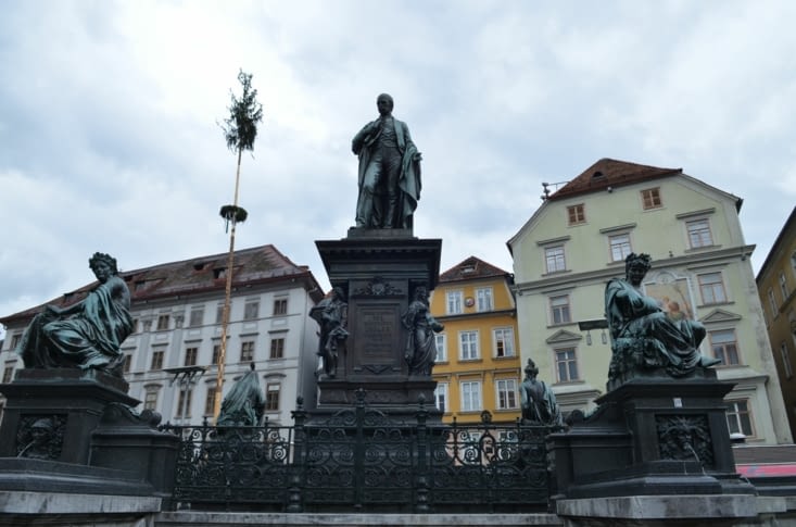 Hauptplatz : fontaine de l'archiduc Jean