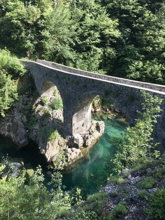 Pont sur la Mrtvica