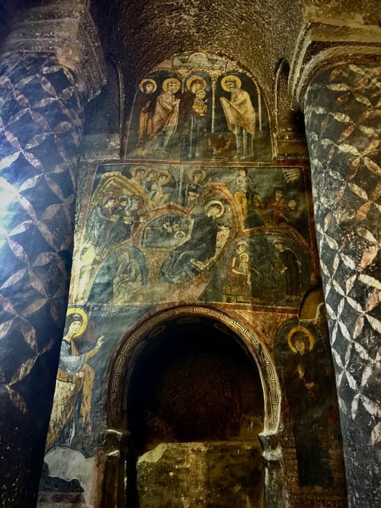 Fresque millénaire dans l’église du Monastère de Gümüşler, Cappadoce
