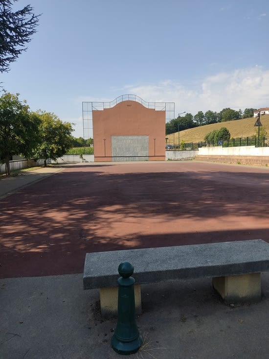 Terrain de pelote basque