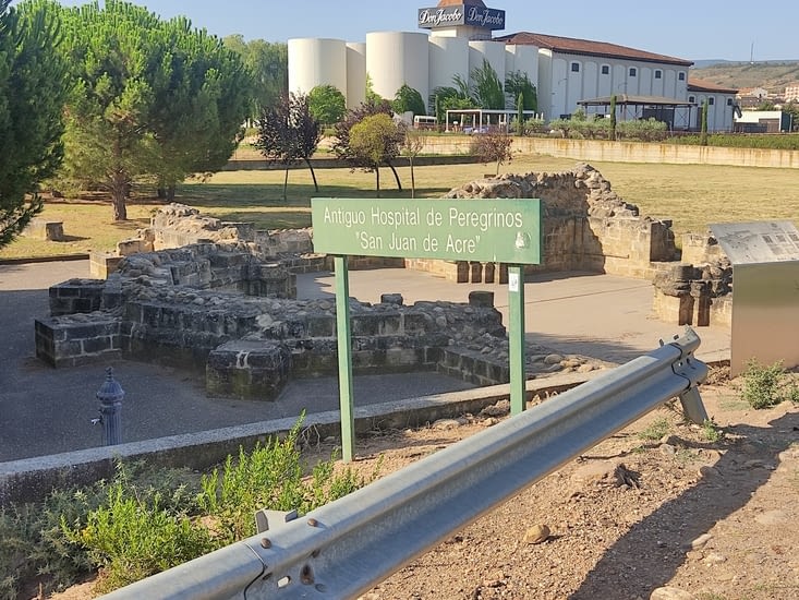 Les ruines d'une église et d'un hôpital qui accueillait les pèlerins