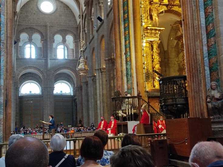 L'évêque à la messe