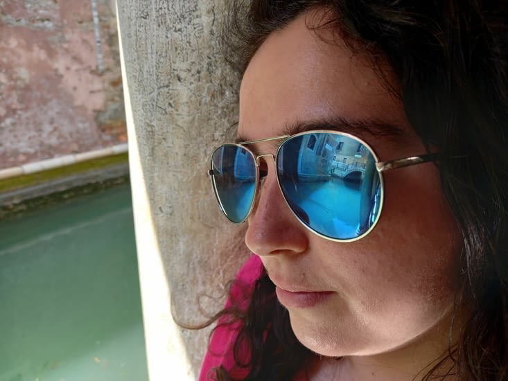 Les touristes mettent un peu de temps à remplir les rues