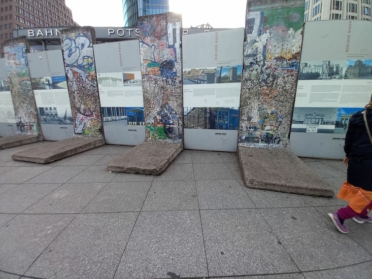 On ne peut pas aller à Berlin sans voir un morceau du mur