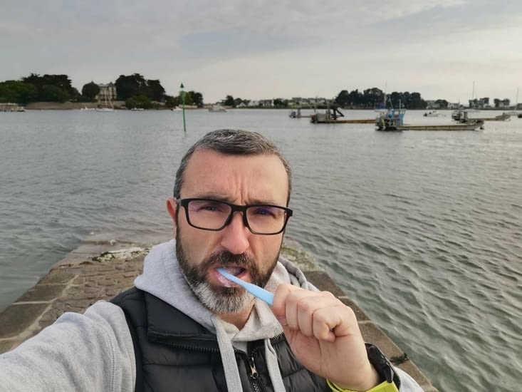 En attendant le bateau pour la traversée 😁