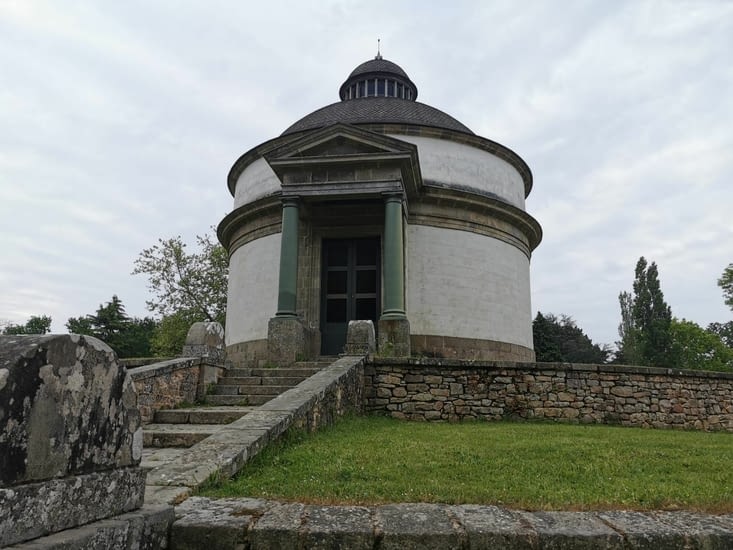 Le mausolée de Cadoudal (général Chouant)