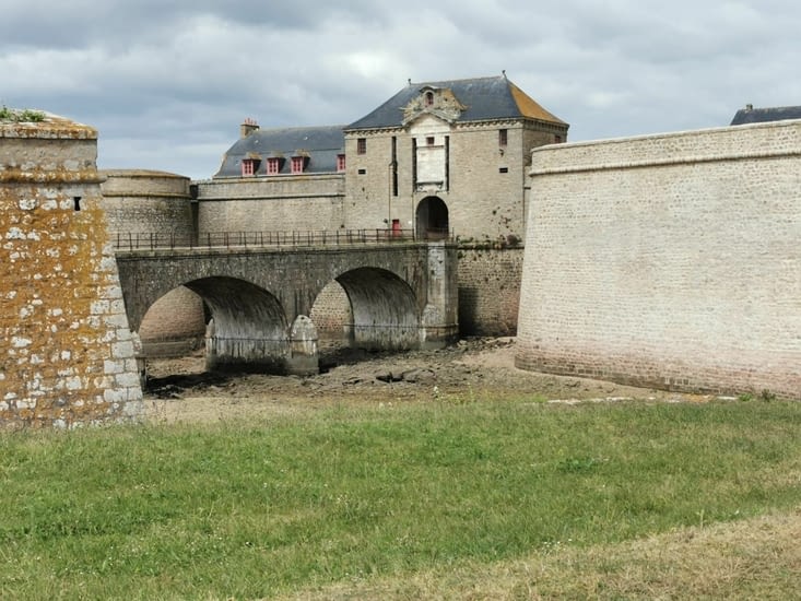 On reconnaît le style Vauban, n'est pas pas Kristina 😉