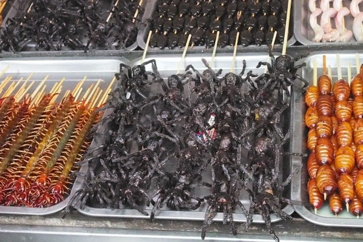 La rue des brochettes qui tuent...