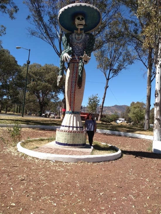 sculpture faite avec du carrelage