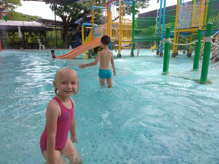Pause pour les enfants : petit parc aquatique Marina, on s'est bien amusés !