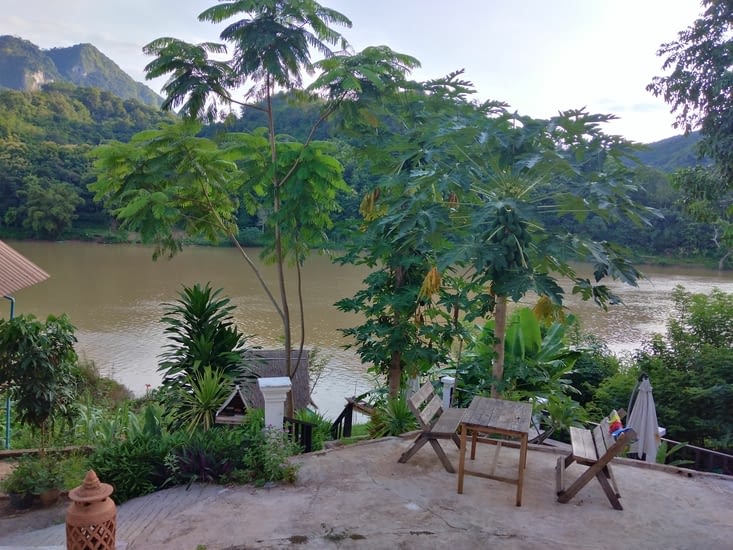Vue sur le fleuve Nam Ou depuis notre guest house...