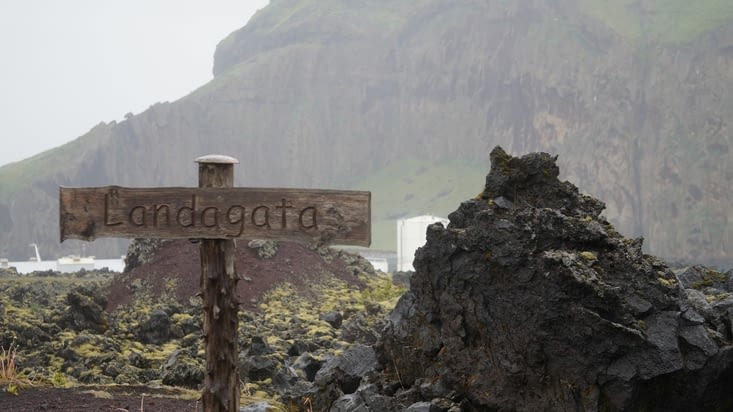 Au-dessus de la coulée de lave de 1973