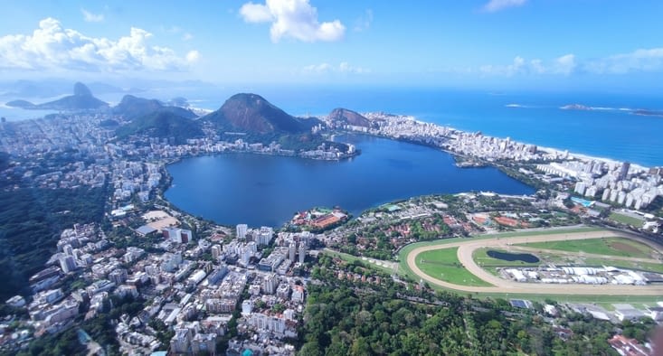 Rio 5 - Hélico - Lagoa et vue globale