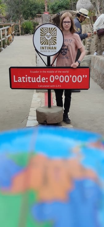 La vrai latitude 0° les Français se sont trompés de 300m en 1736.