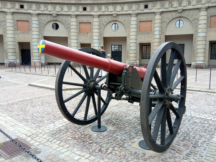 Un des canons du Palais Royal