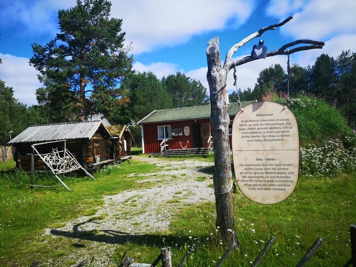 Reconstitution d'habitations traditionelles Sami