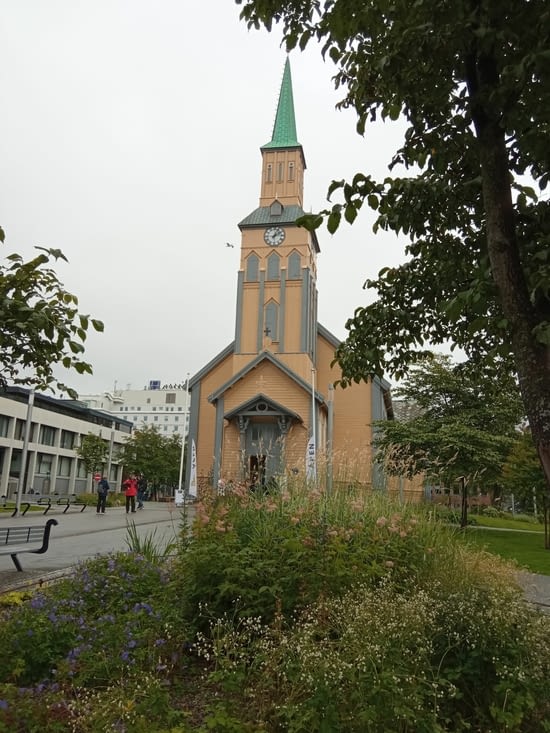L'église vue de près. 85% des norvégiens appartiennent à l'église luthérienne