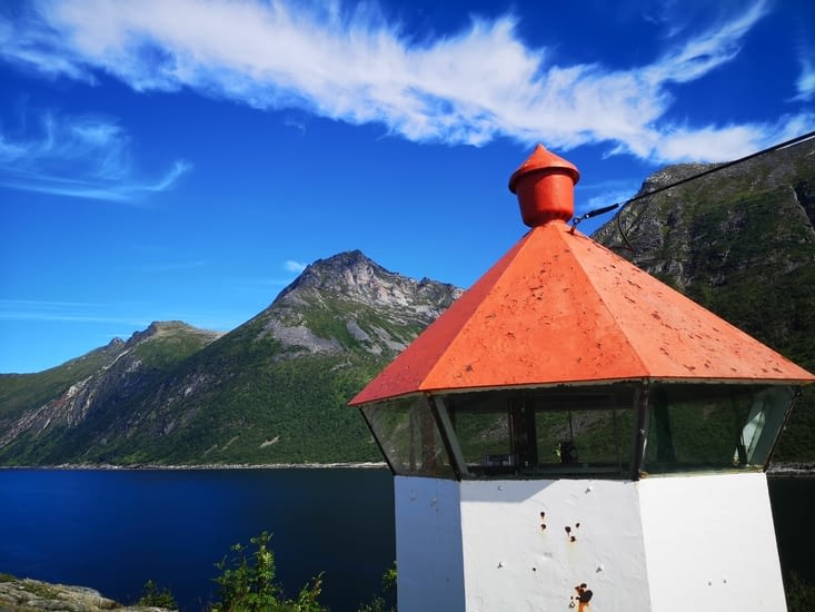 Petit phare au bout d'Husoy (qui est situé sur un îlôt)
