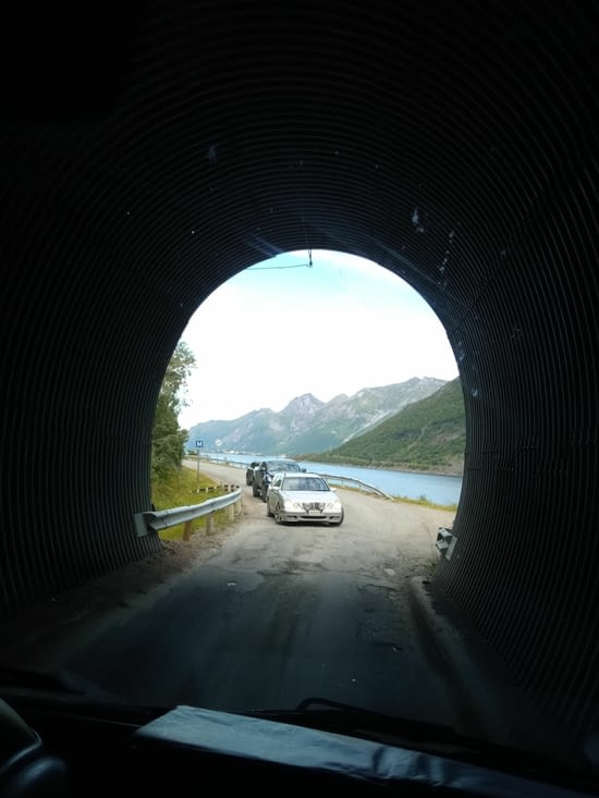 Les tunnels sont nombreux, et souvent très étroits. 3 km de long, pour arriver à Fjordgard