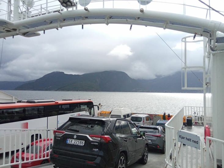 Notre dernier ferry en Norvège, entre Jondal et Torvikbygd - trop coolbdg !