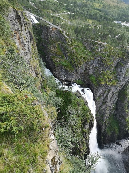 Les Voringfossen, chutes d'eau fameuses. Difficile de les prendre en photo