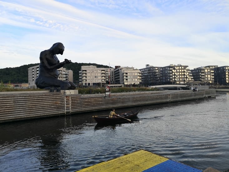 A Oslo aussi, on pratique l'aviron. Euh, la barque plutôt, ici (mais il y a 3 clubs)