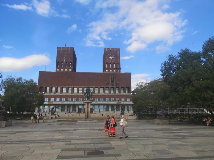 Encore l'Hôtel de Ville