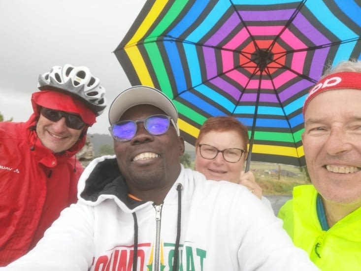 Accrochez vous : des amis de JM d’Orleans en Vacance a St  Flour ont