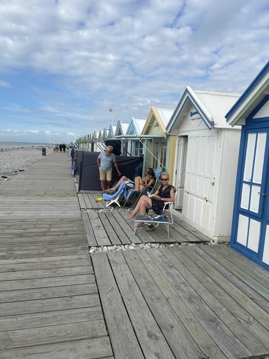 Cabines de plages à Cayeux sur mer .