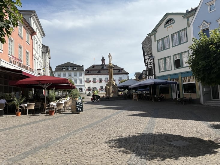 Linz côté droit très beau.