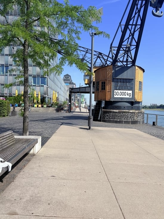 Arrivée par les quais très modernes .