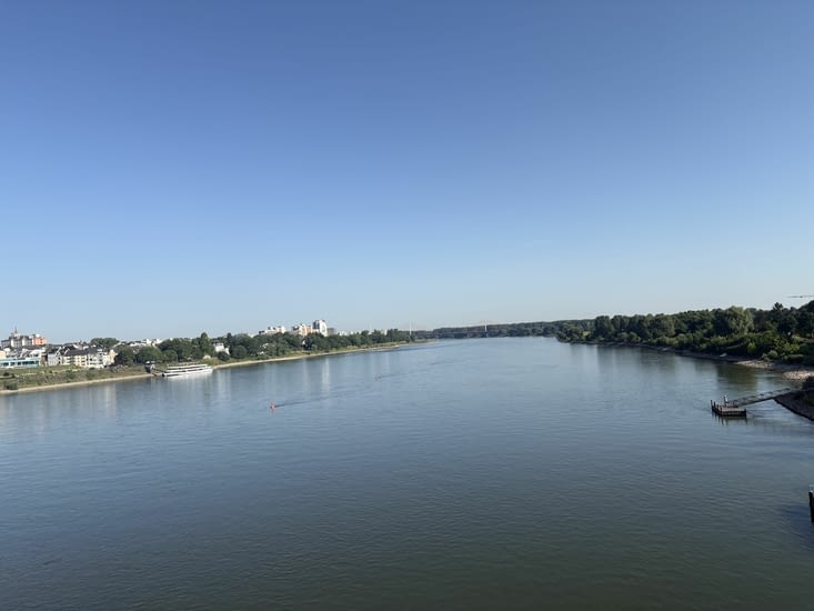 Encore une du grand fleuve .