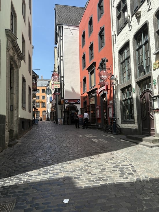 Vers les quais .