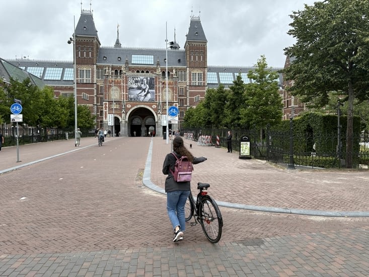 Le grand musée Rijksmuseum.
