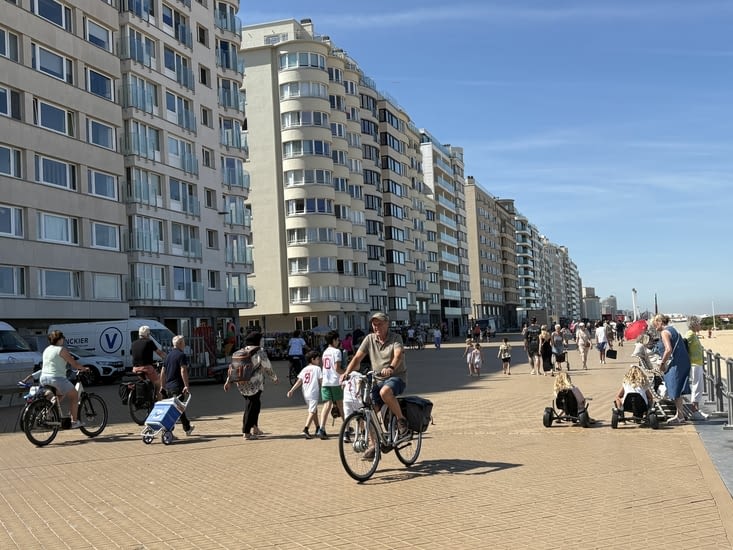 Ostende , c’est le même architecte qui a dû avoir le marché.