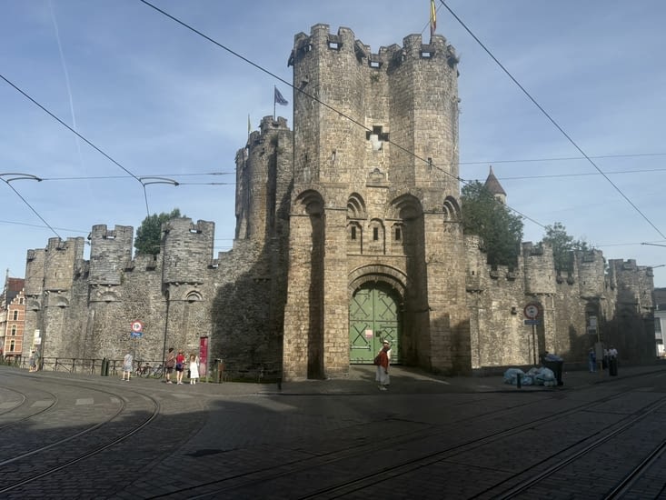 Le Gravensteen , le château des Comtes de Flandres.
