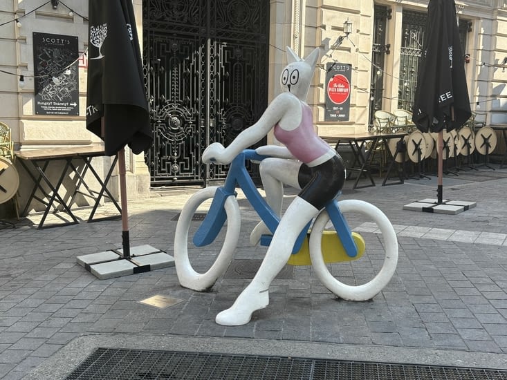 JM pense que j’ai mangé trop de frites !